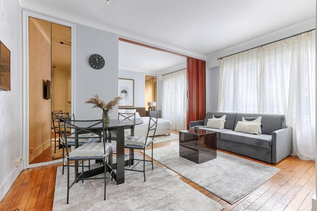 Matignon Saint-Honore : Magnifique Appartement 1Br Paris Exteriör bild