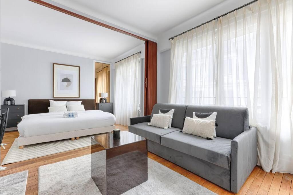 Matignon Saint-Honore : Magnifique Appartement 1Br Paris Exteriör bild